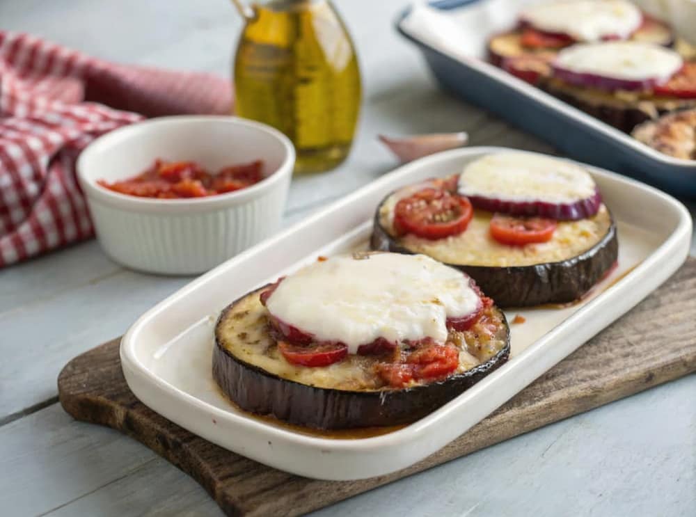 Aubergine-pizzaatjes met mozzarella