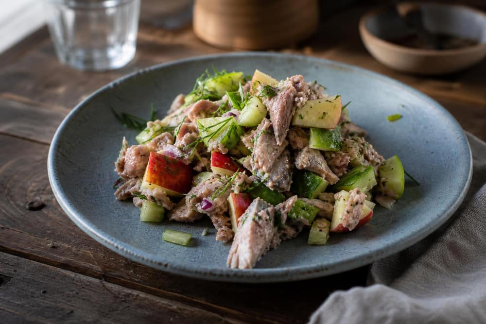 Makrelsalade met verse groenten en appelazijn